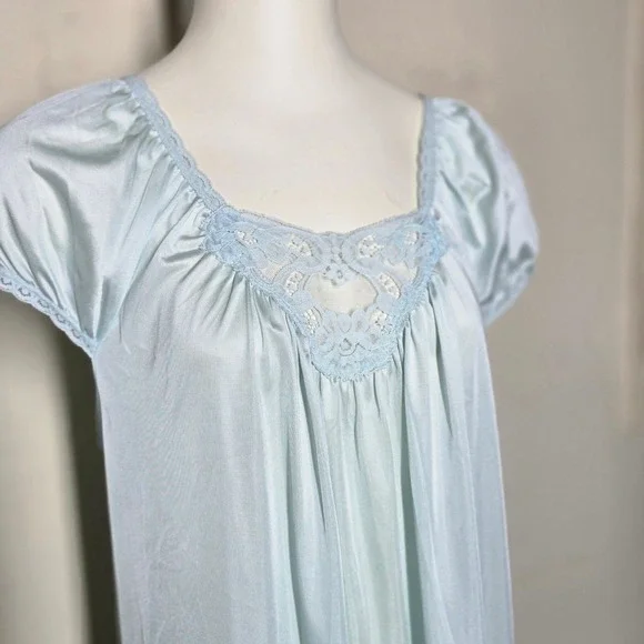 Lorraine 1970s Vintage Baby Blue Satin Lace Nightgown Robe Set Medium